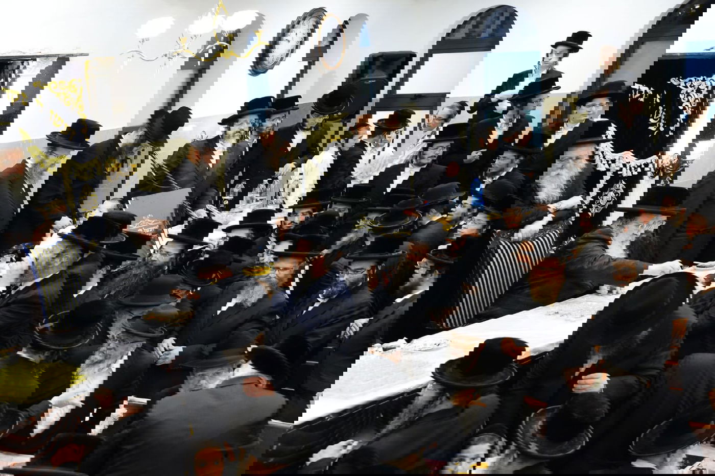 מעמד חנוכת הבית וקביעת מזוזה בנדבורנא