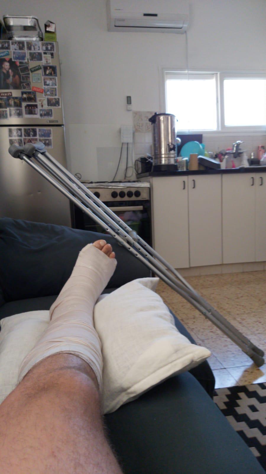 המשטרה עצרה חשוד בתקיפת שוטר; הסרטון מוכיח אחרת