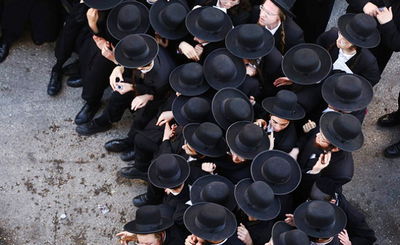 חסידי גור, אילוסטרציה