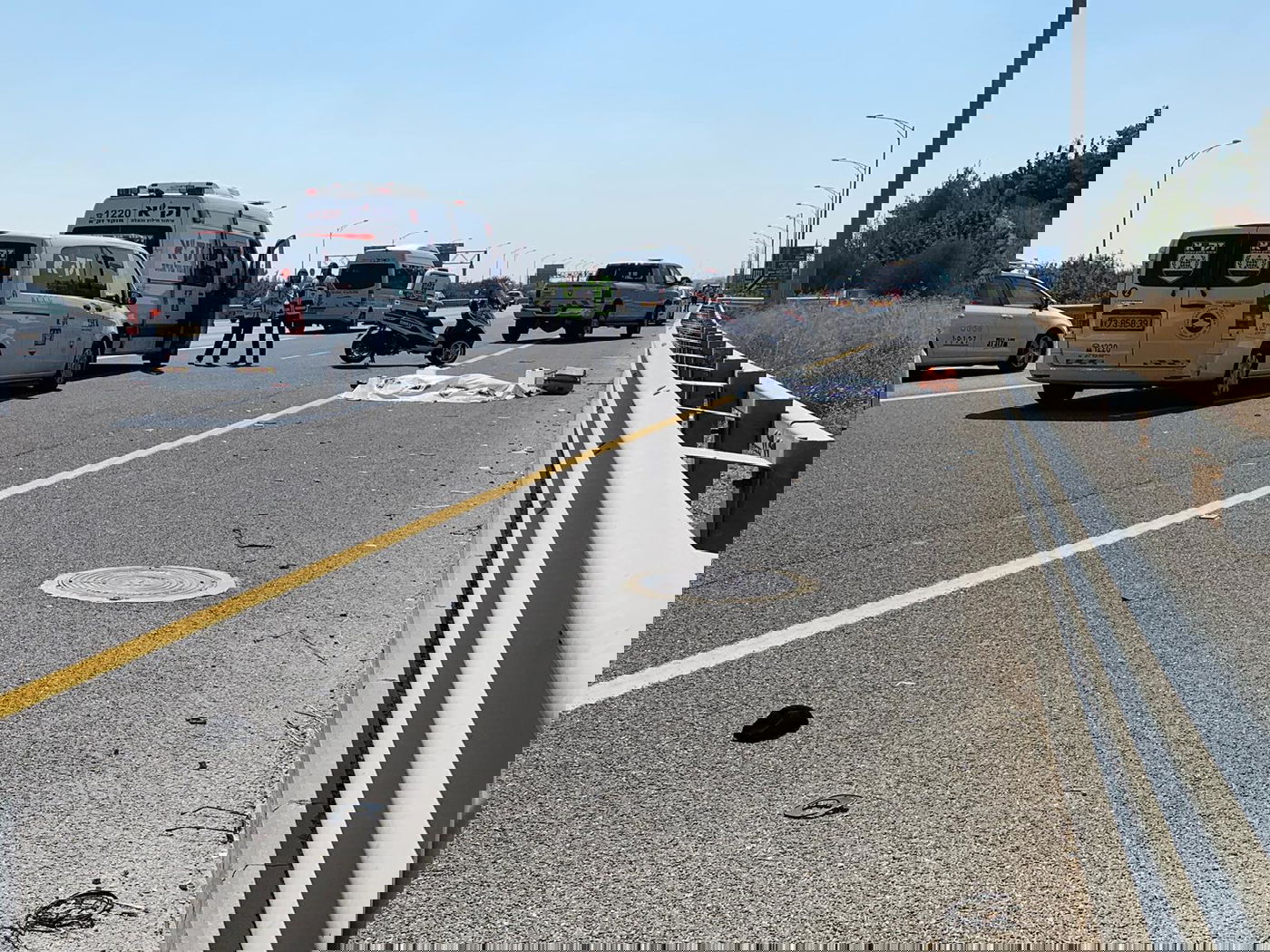 בכביש 421: חרדי יצא לתקן פנצ'ר - ונהרג ביציאה מהעיר