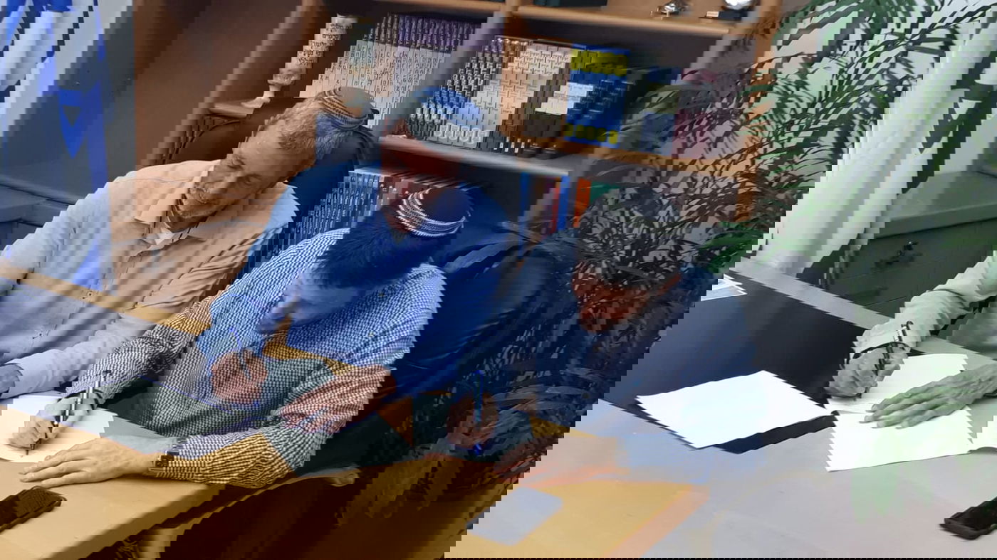 פרץ וסמוטריץ' חתמו; קוראים ל'עוצמה' להצטרף