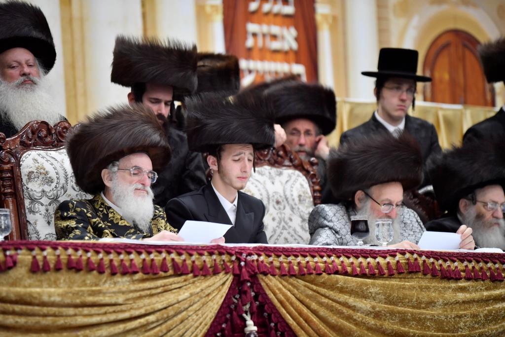 החתן והכלה רקדו ב"מצווה טאנץ"  •  תיעוד