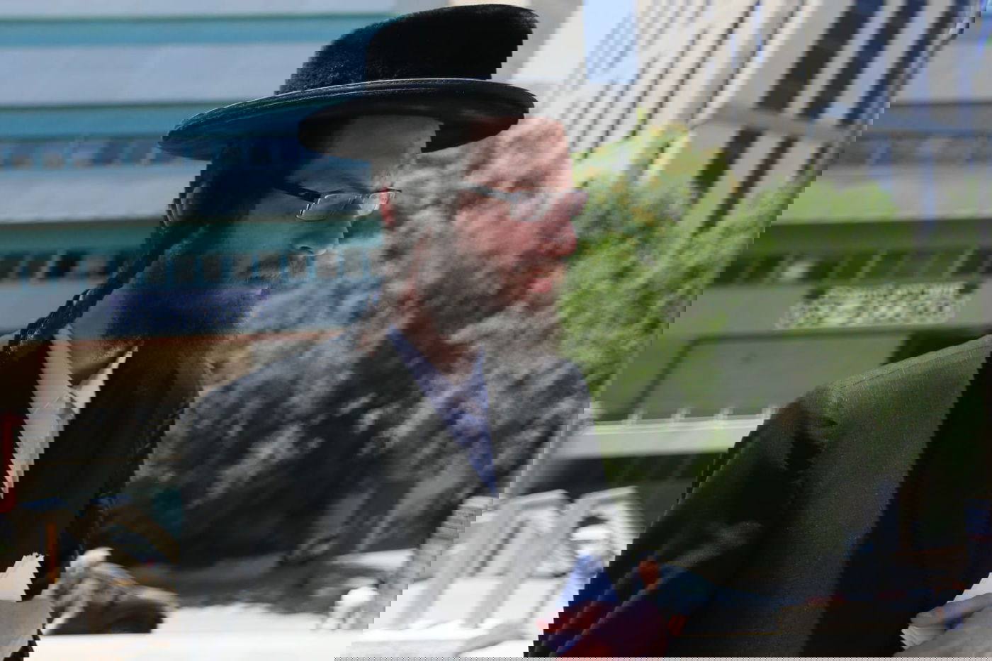 האברך ששוטר משך בפאותיו הגיש תלונה במח"ש; יגיש תביעה אזרחית