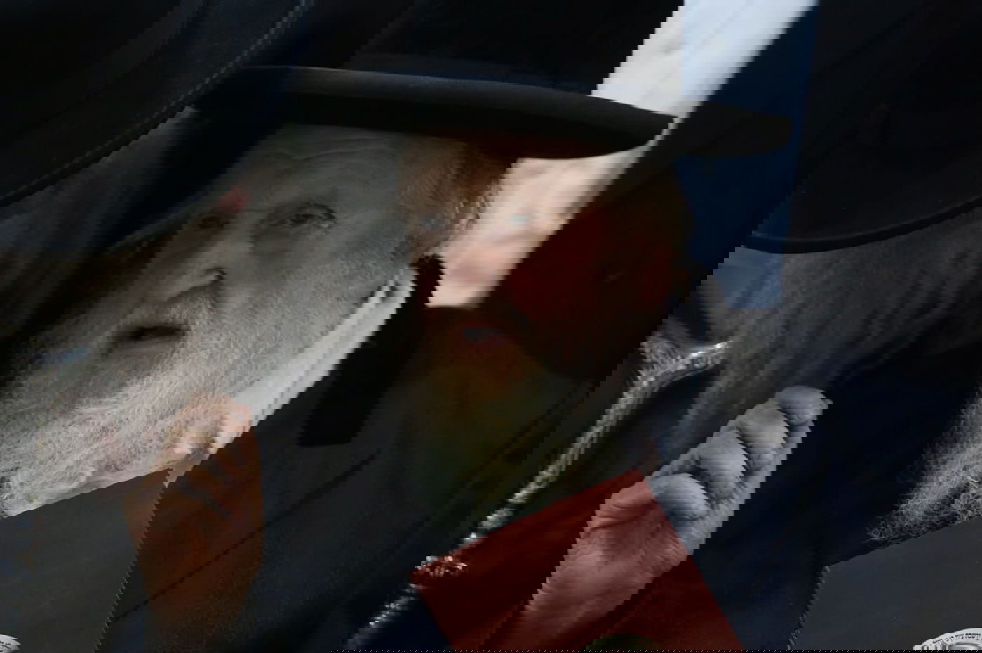 מאות בקבלת פנים לאדמו"ר מצאנז גריבוב