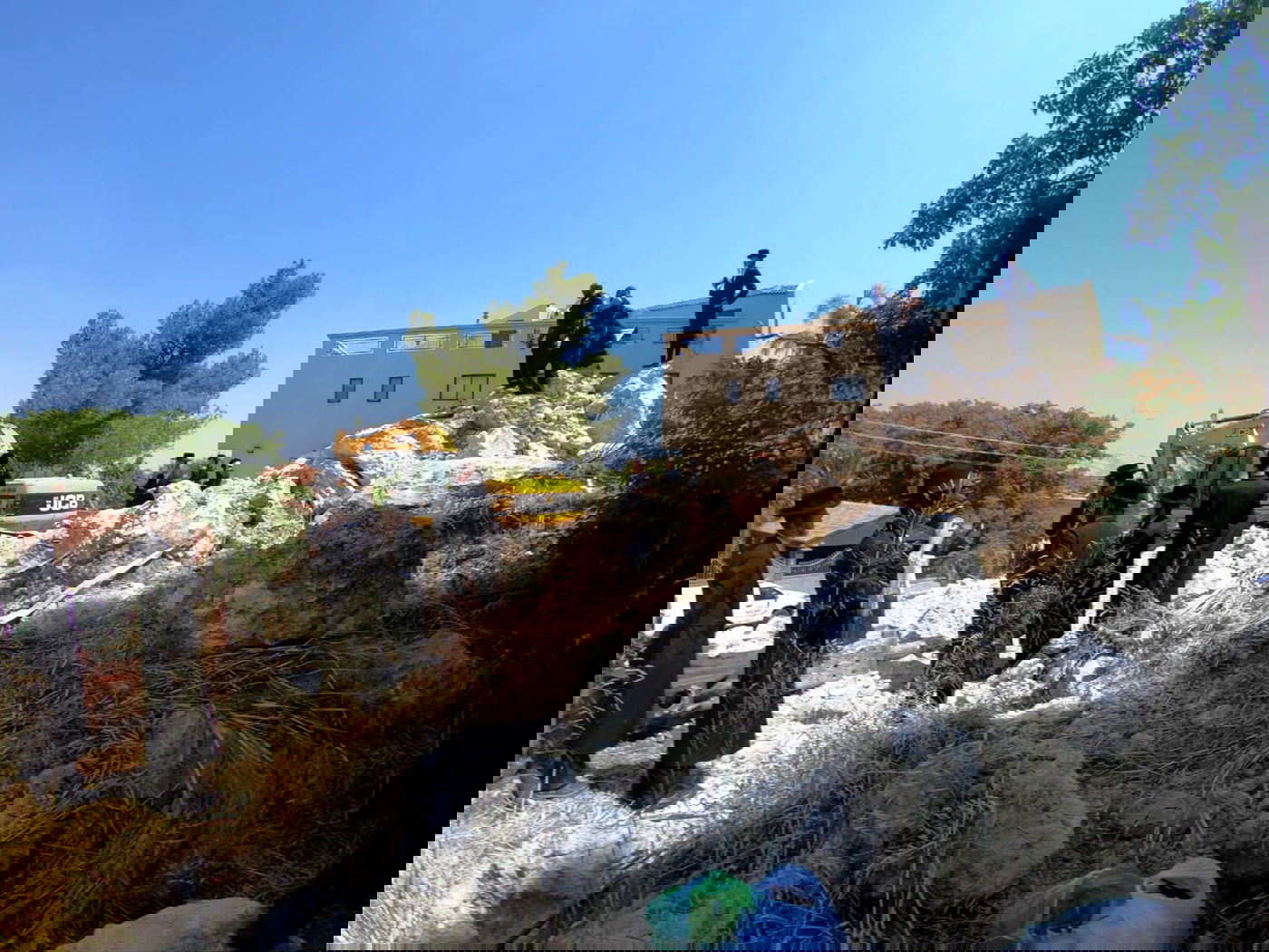 'הם מפחדים': מדוע שוטרים החרימו את מצלמות הקיצונים