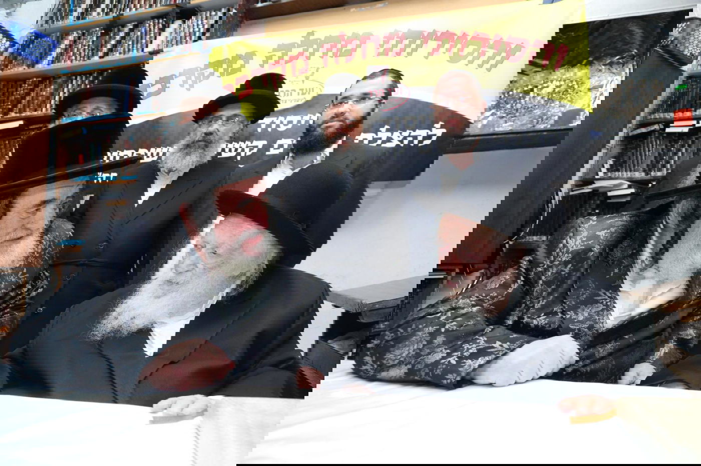 למרות חולשתו: מרן הגר"ח קם בפני האדמו"ר מויז'ניץ