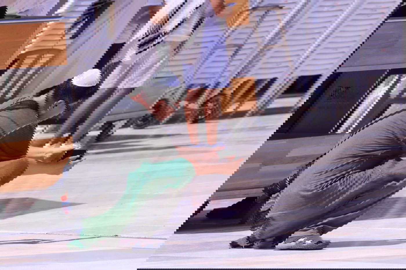 לתעד את המתעדים: התיירים שמצטלמים בכותל • צפו