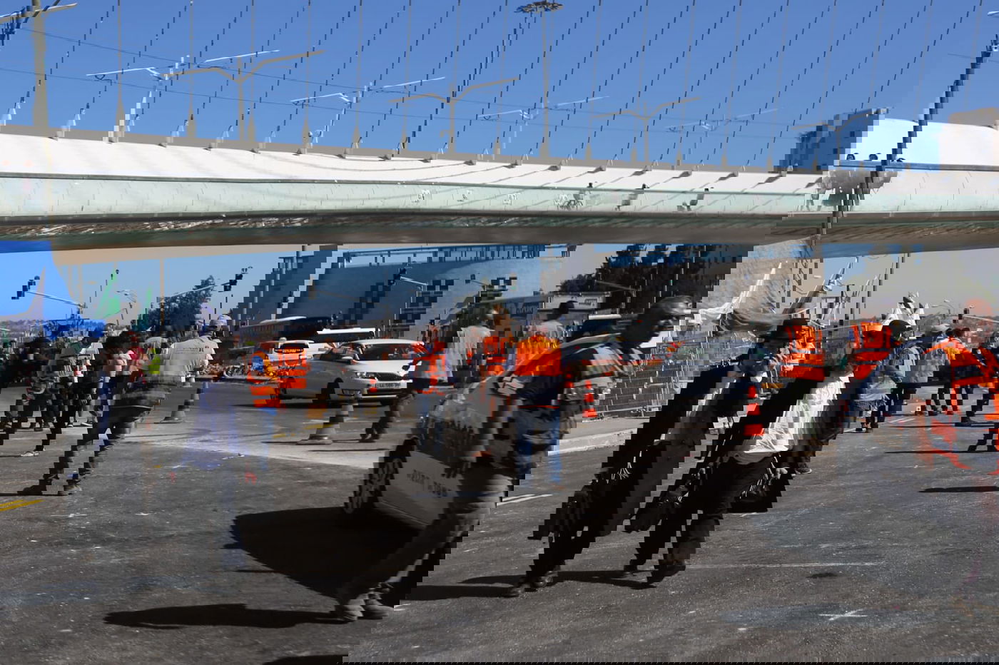 צפו בתיעוד: כך נחסמה הכניסה לירושלים