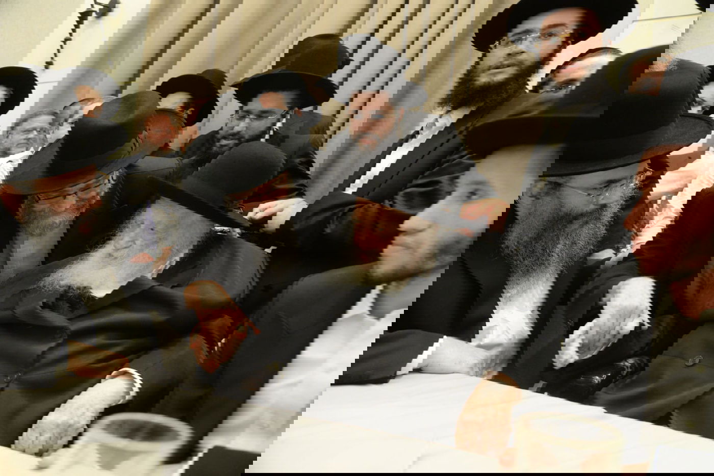 חתונת נכד מרן הגר"ח קנייבסקי • צפו בגלריה