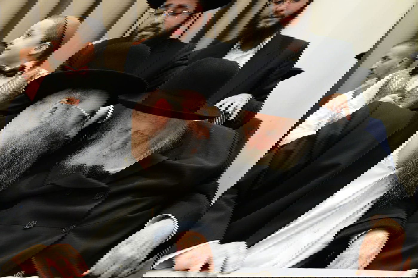 חתונת נכד מרן הגר"ח קנייבסקי • צפו בגלריה