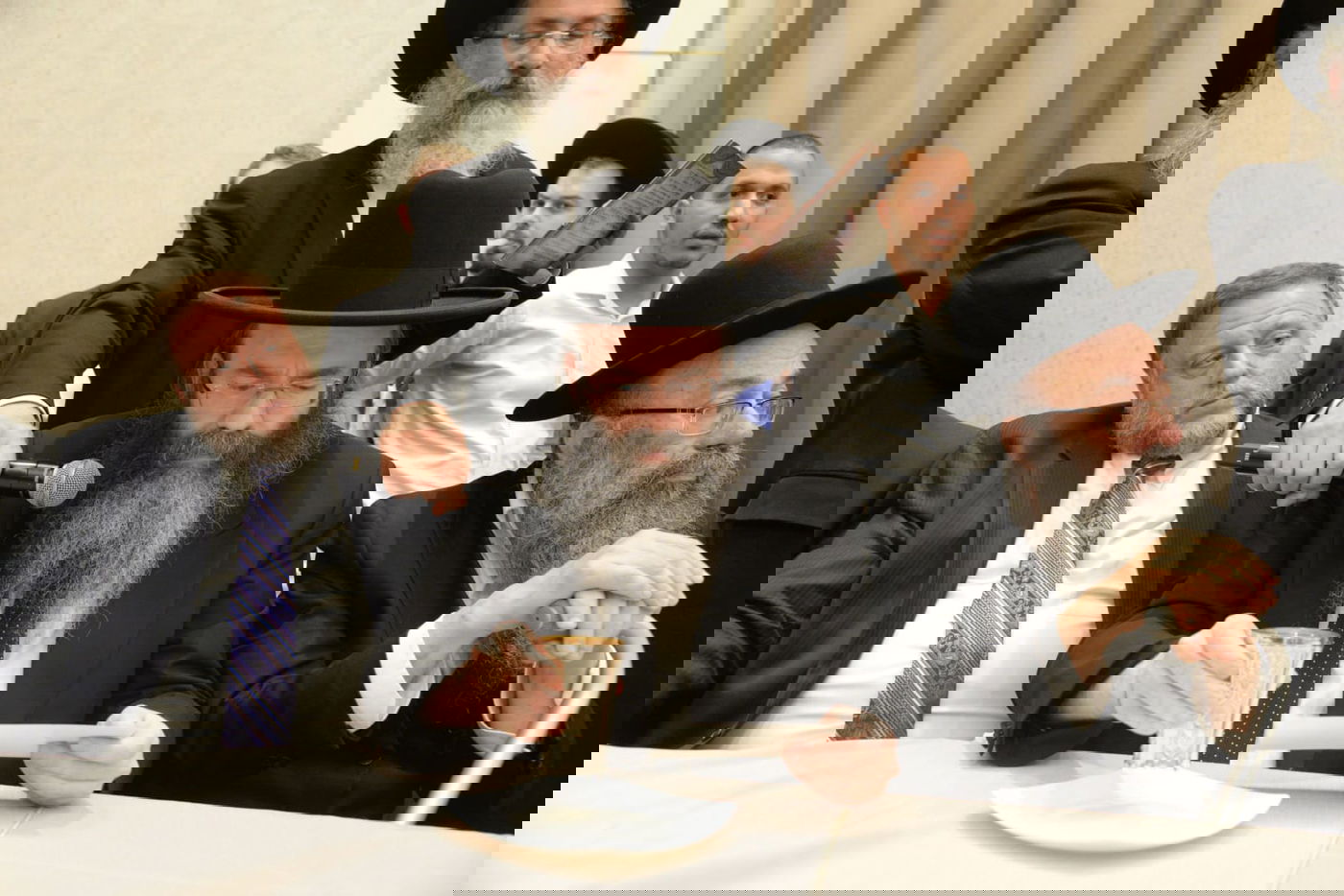 חתונת נכד מרן הגר"ח קנייבסקי • צפו בגלריה