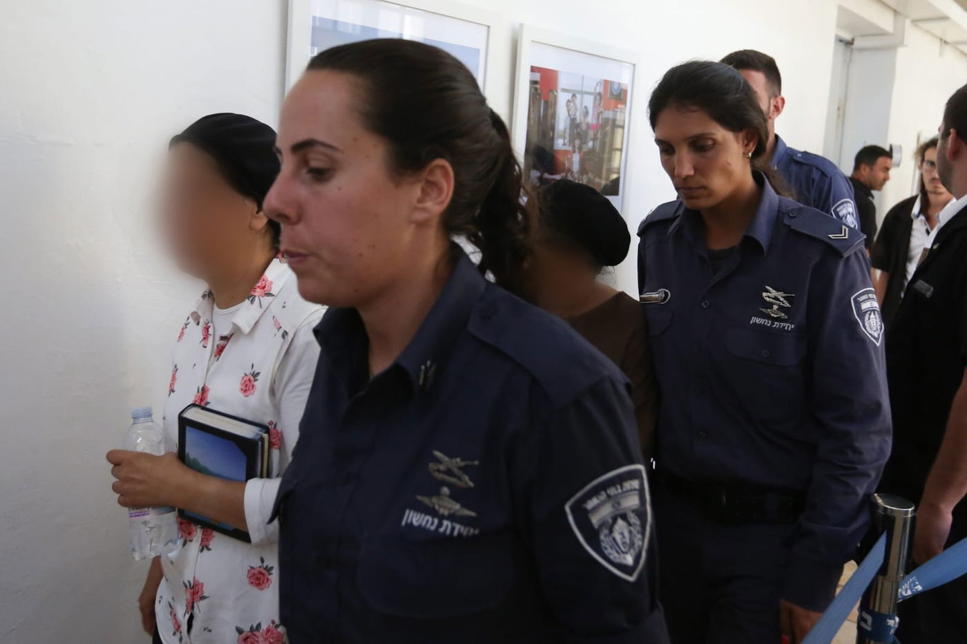 החשד: המטפלות הטיחו את הפעוטות מגובה חצי מטר