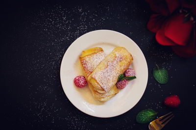 בלינצ'ס מסורתיים במילוי גבינות עשיר ומתקתק