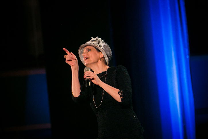 הרבנית ימימה מזרחי תשתתף מחר בכנס 'אחת מול כולם'