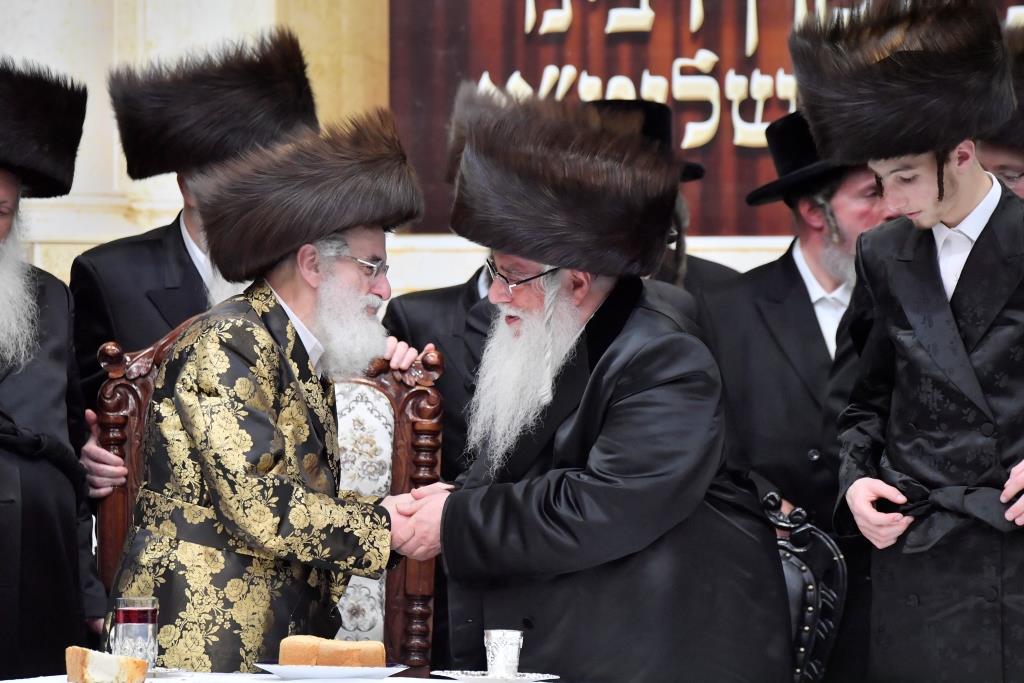 אלפים ב'שבע ברכות' האחרון לנכדו של האדמו"ר מוויז'ניץ