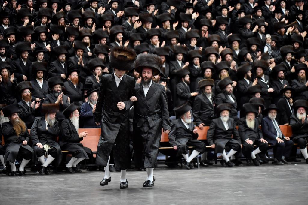 אלפים ב'שבע ברכות' האחרון לנכדו של האדמו"ר מוויז'ניץ