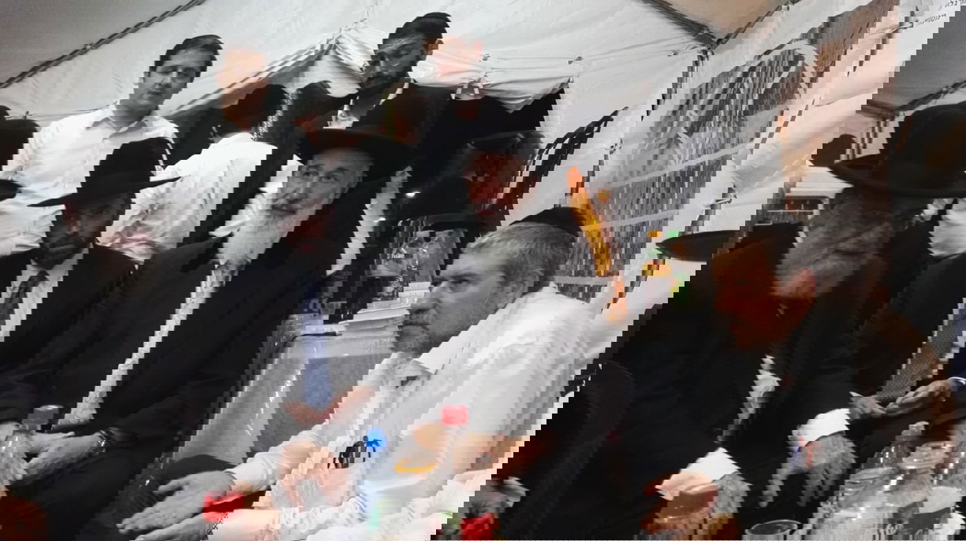 ראש לשכתו של הראש"ל ישב 'שבעה' • צפו