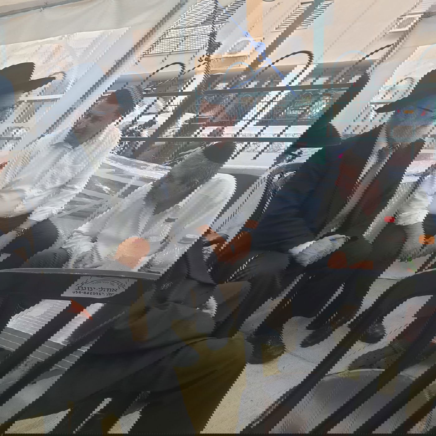 ראש לשכתו של הראש"ל ישב 'שבעה' • צפו