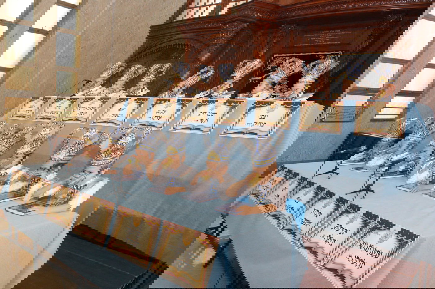 ילדי 'לעלוב' במסיבת חומש • צפו בגלריה