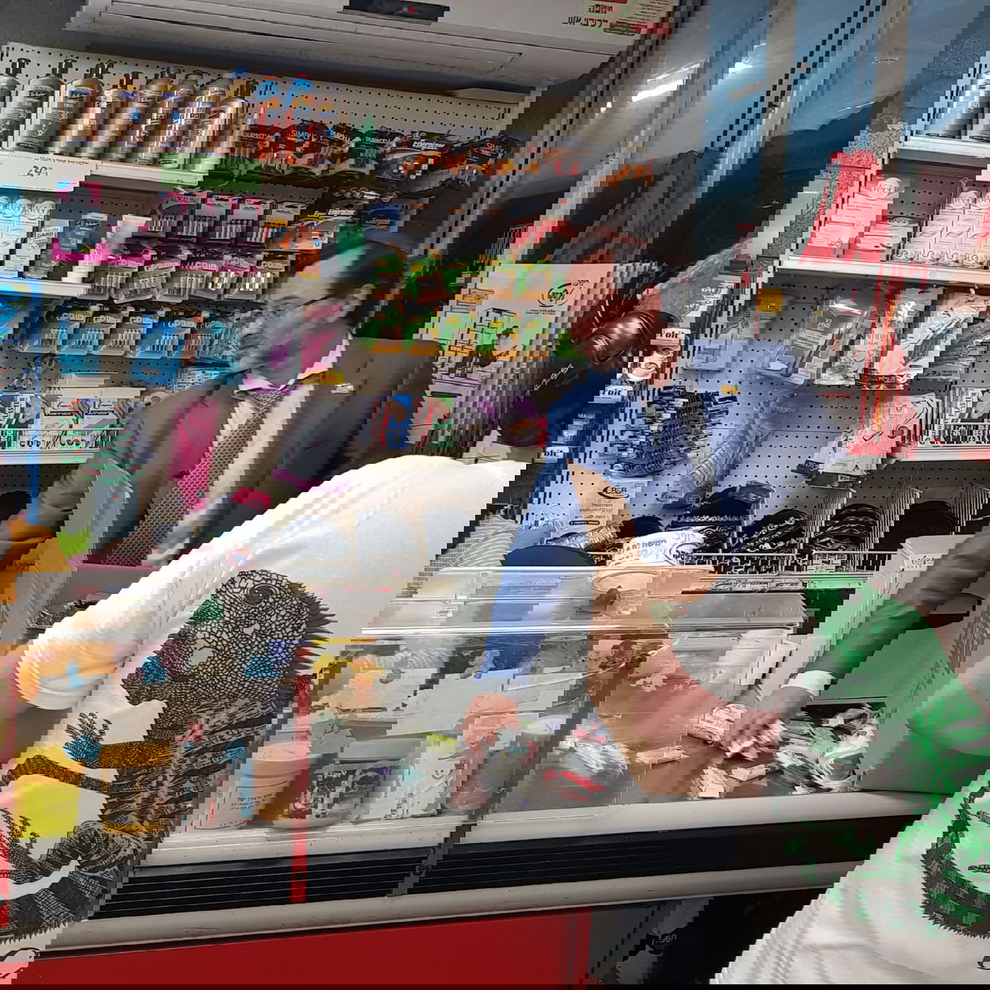 חבר הפרלמנט סגר מעגל עם הילדים החב"דיים