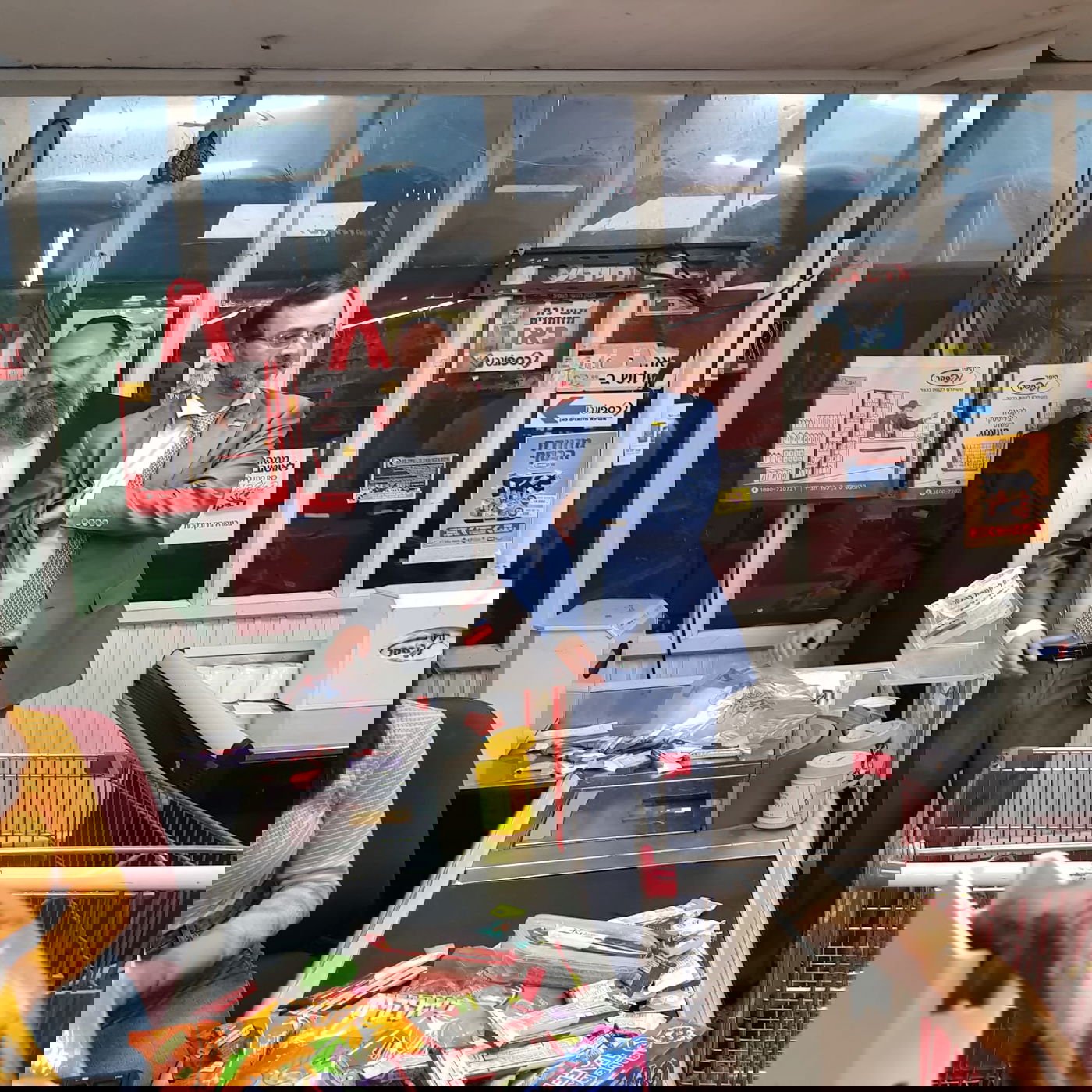 חבר הפרלמנט סגר מעגל עם הילדים החב"דיים