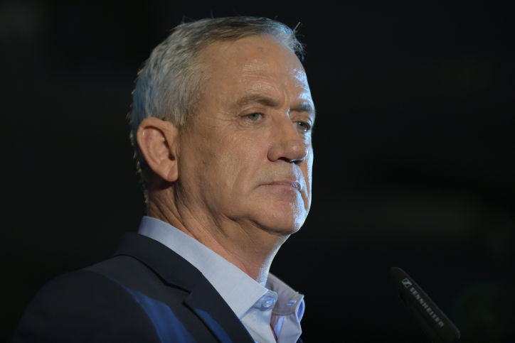 גנץ תומך בהפעלת תחבורה ציבורית בשבת