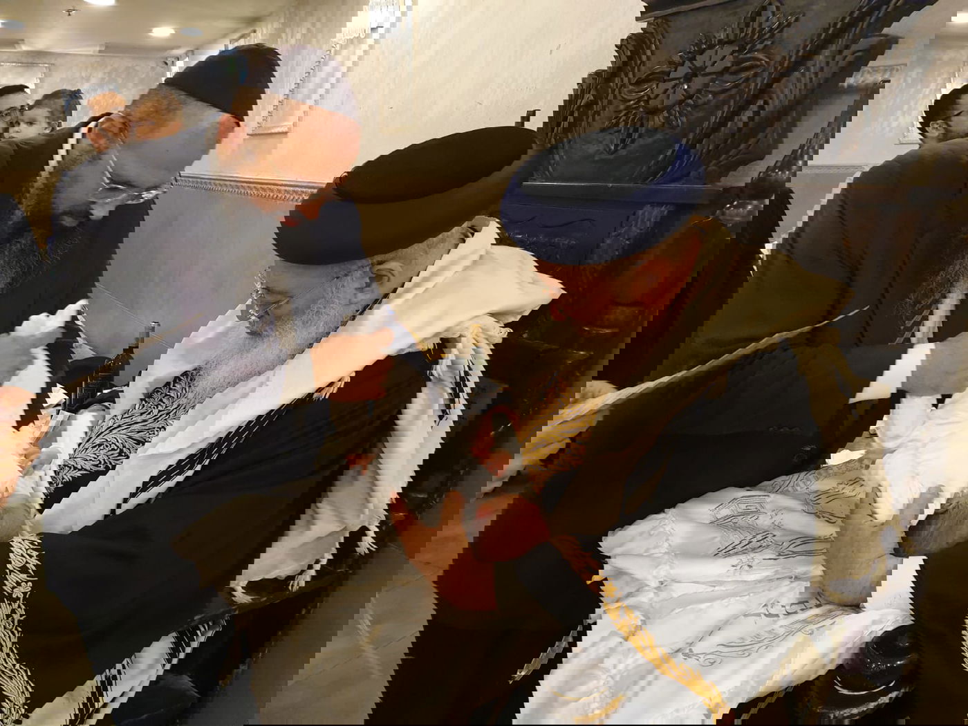 ערב שבת של הראשל"צ: שלוש בריתות. צפו