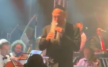 מ.ב.ד נטש את הבמה ויפצה את הלקוחות