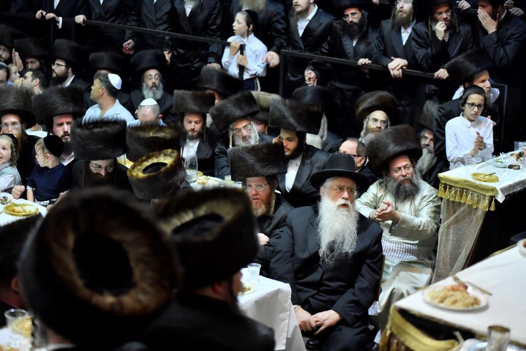 "יארצייט" וחגיגת בר מצווה בקרעטשניף