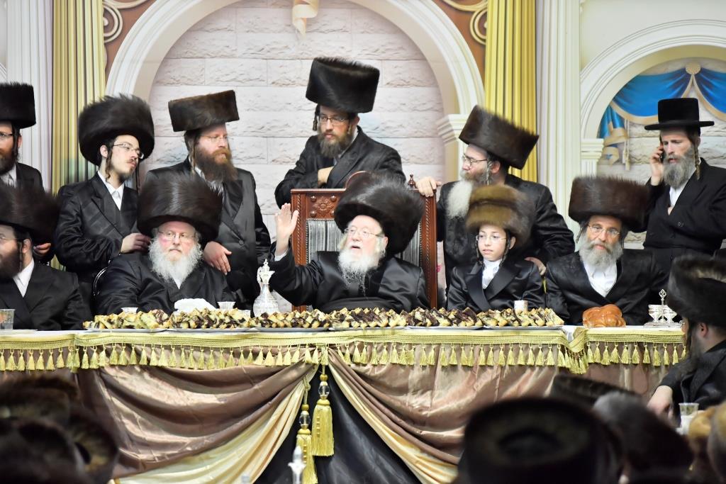 "יארצייט" וחגיגת בר מצווה בקרעטשניף