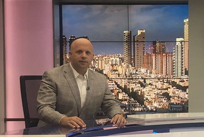 הדיילת פישלה, מנחם טוקר נאלץ להישאר בארץ