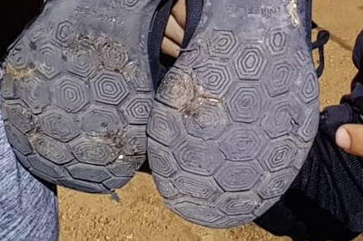 בגלל עקבות נעליים: שני פורצים זוהו ונתפסו