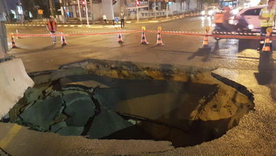 עומסים בז'בוטינסקי: בולען התגלה בכביש