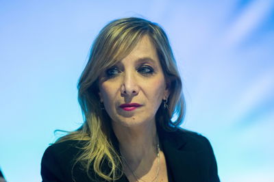 אוחנה הדיח את המנכ"לית, בשמאל זועמים