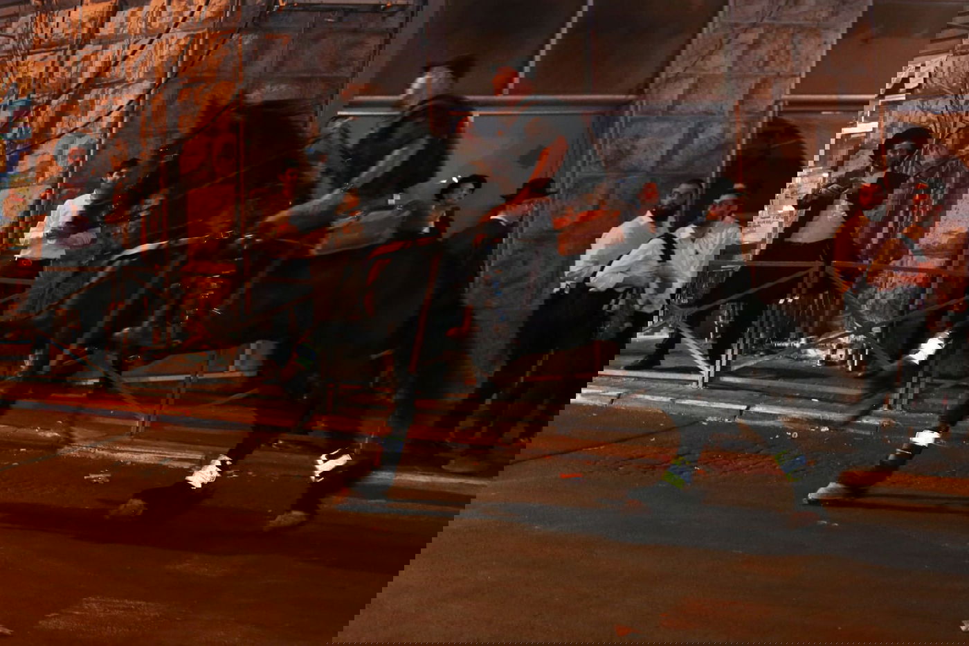 הפגנה סוערת בכיכר השבת: מכת"ז ופרשים