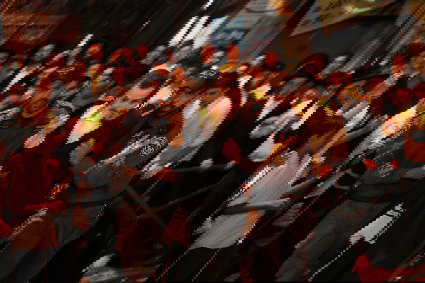 הפגנה סוערת בכיכר השבת: מכת"ז ופרשים