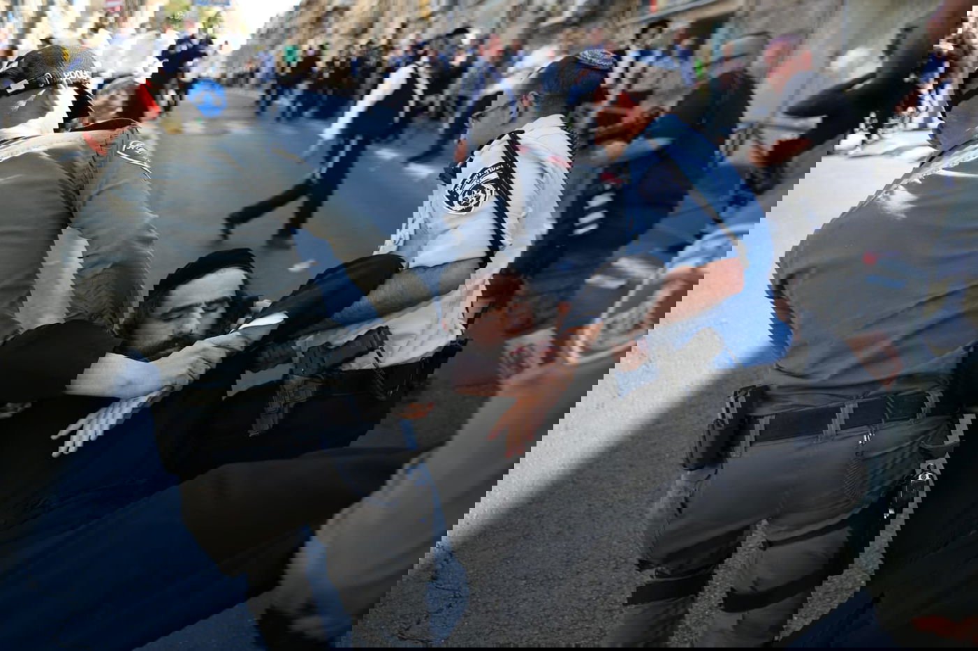 בעקבות מעצר העריק: חסימת כבישים בירושלים - 6 נעצרו