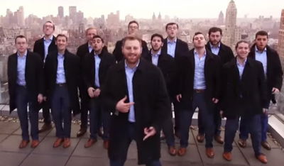 להקת הווקאל y-studs במחרוזת מקפיצה