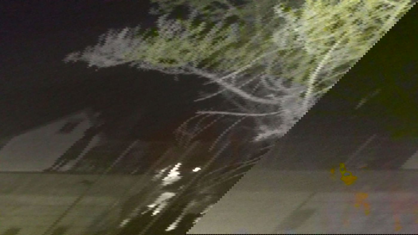 חסידי גור בערד חוששים: לאחר שנתיים רחובות ערד בוערים שוב