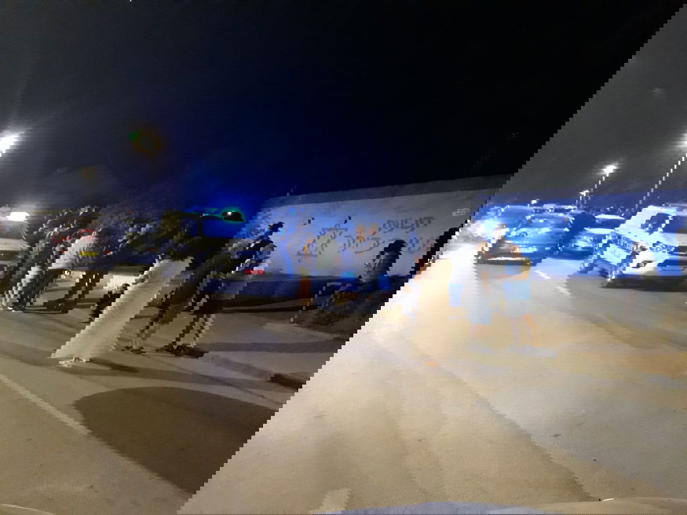 חסידי גור בערד חוששים: לאחר שנתיים רחובות ערד בוערים שוב