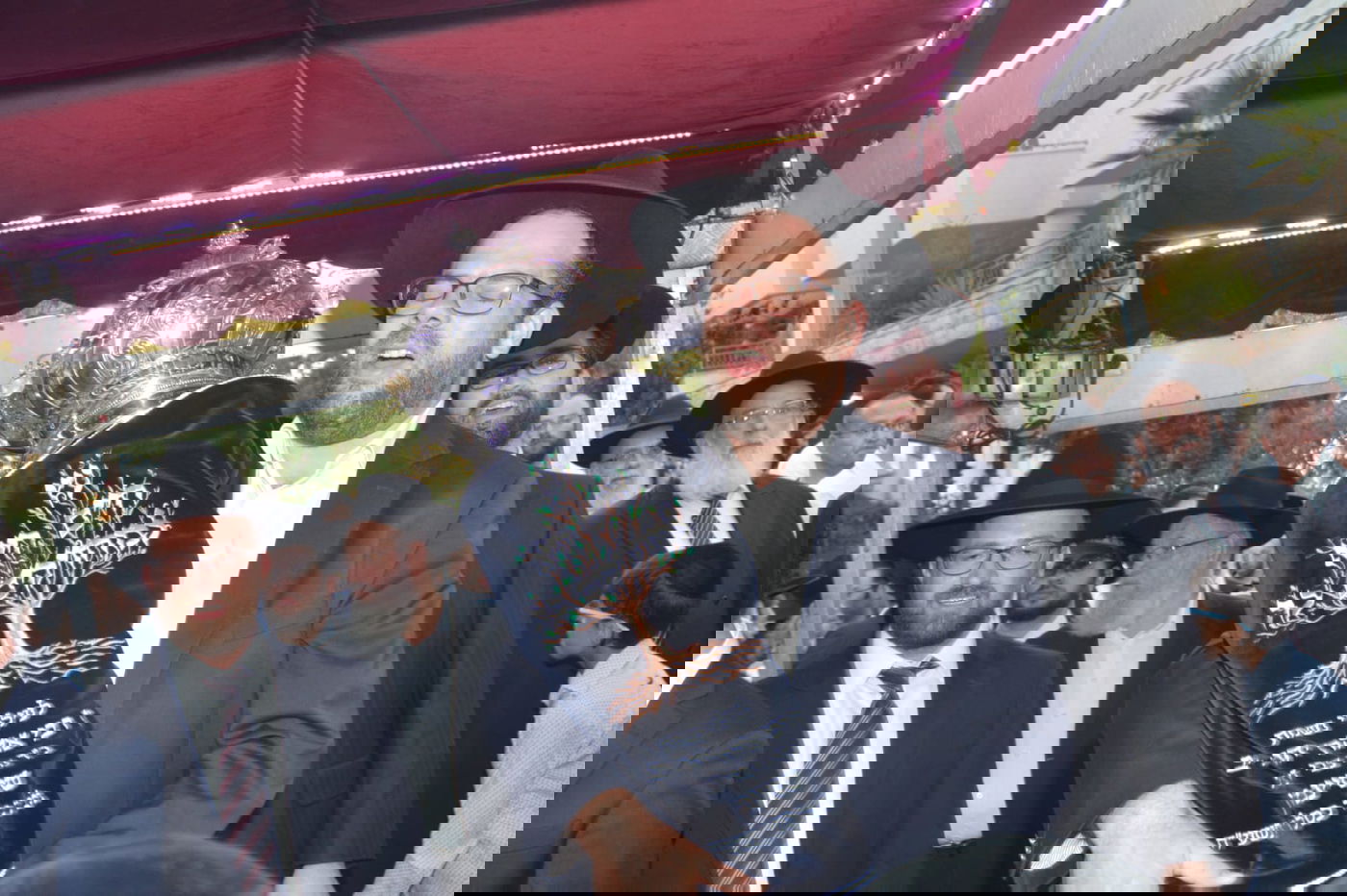 הרב שמואל אייזנבך זצ"ל בהכנסת ס"ת לביהמ"ד 'אבי עזרי', לפני כשנה