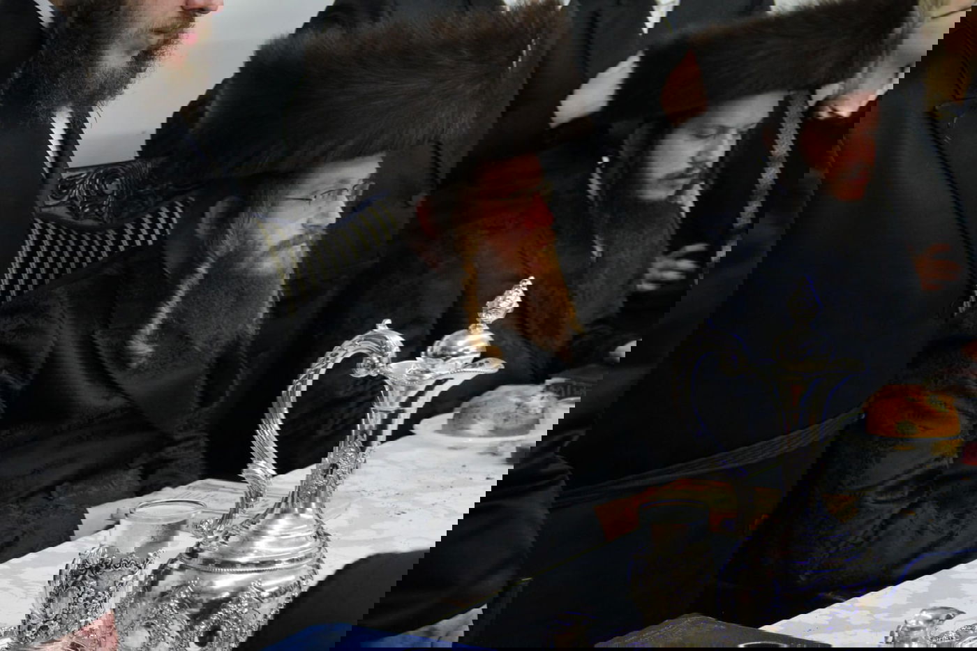 האדמו"ר מקאליב שבת בבני ברק; בית המדרש הוחשך