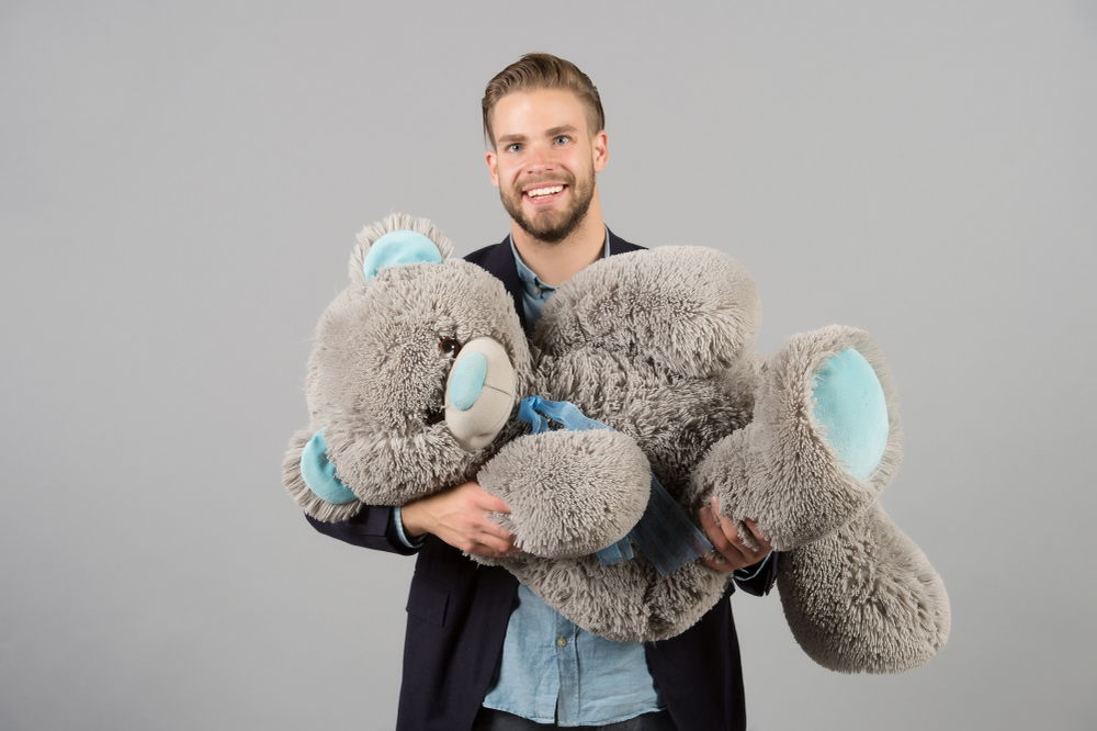 תגעו בו שוב ושוב - ברגש // יערית אלבז