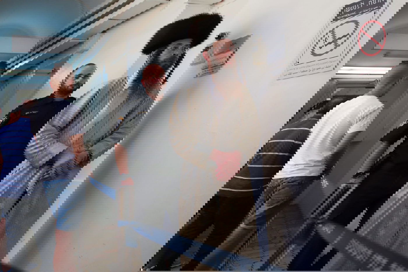 החשוד בבית המשפט, הבוקר