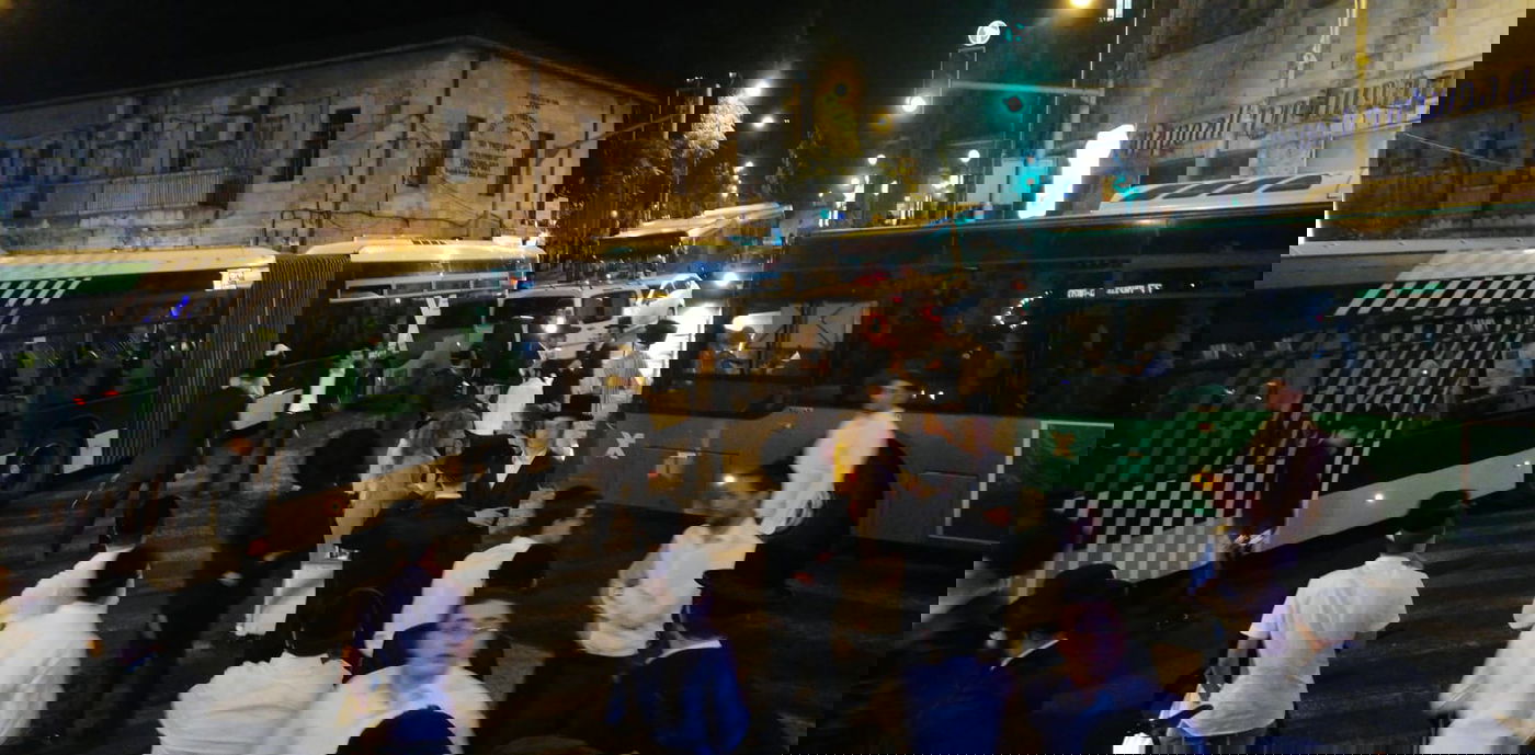 ההפגנה בכיכר השבת, הלילה