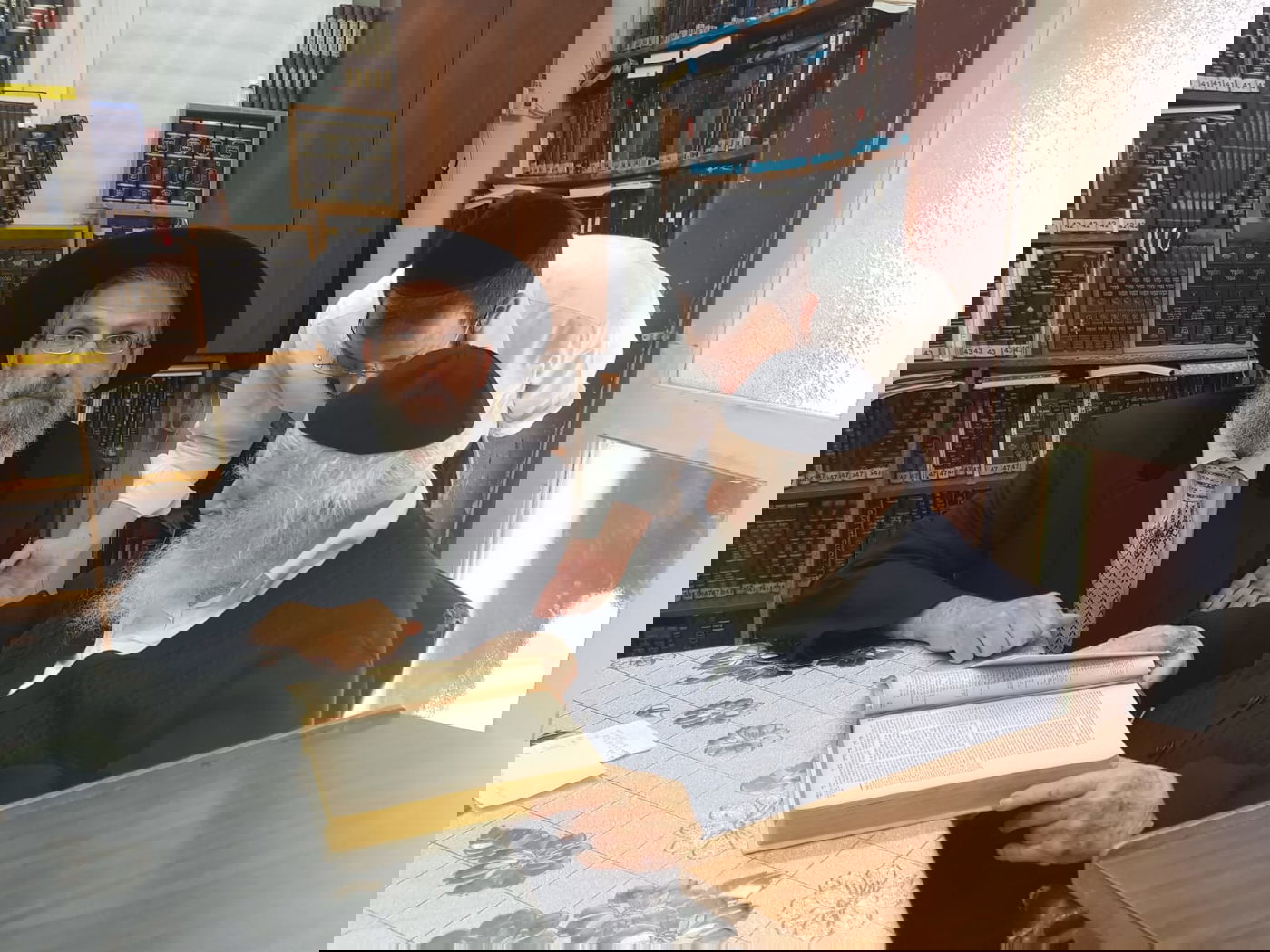 האנטישמית התגלתה כיהודיה וחשפה מסמך