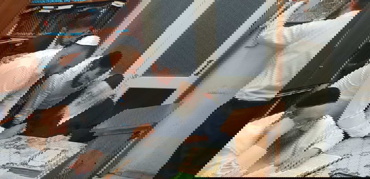 הזמר מאור אדרי התברך ממרן שר התורה