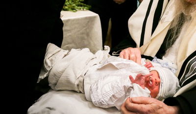 "ויקרא שמו בישראל", אילוסטרציה