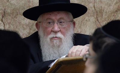 חמישה בחורים החזיקו טלפון כשר - וסולקו