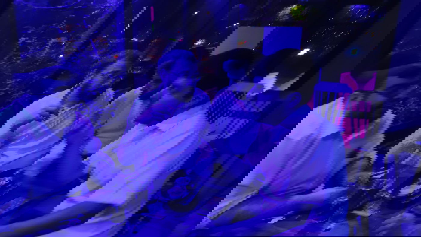 חוגגים ונהנים